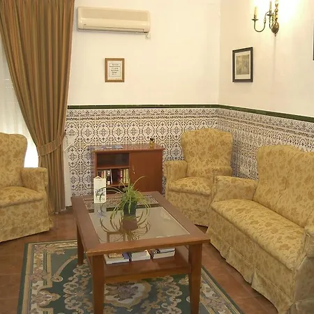 Hotel Olivos 3*