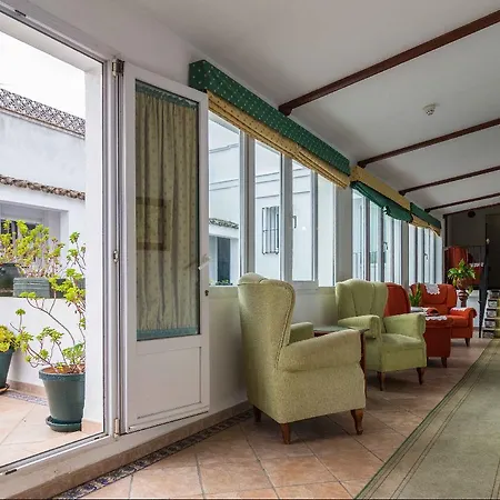 Olivos Hotel 3*